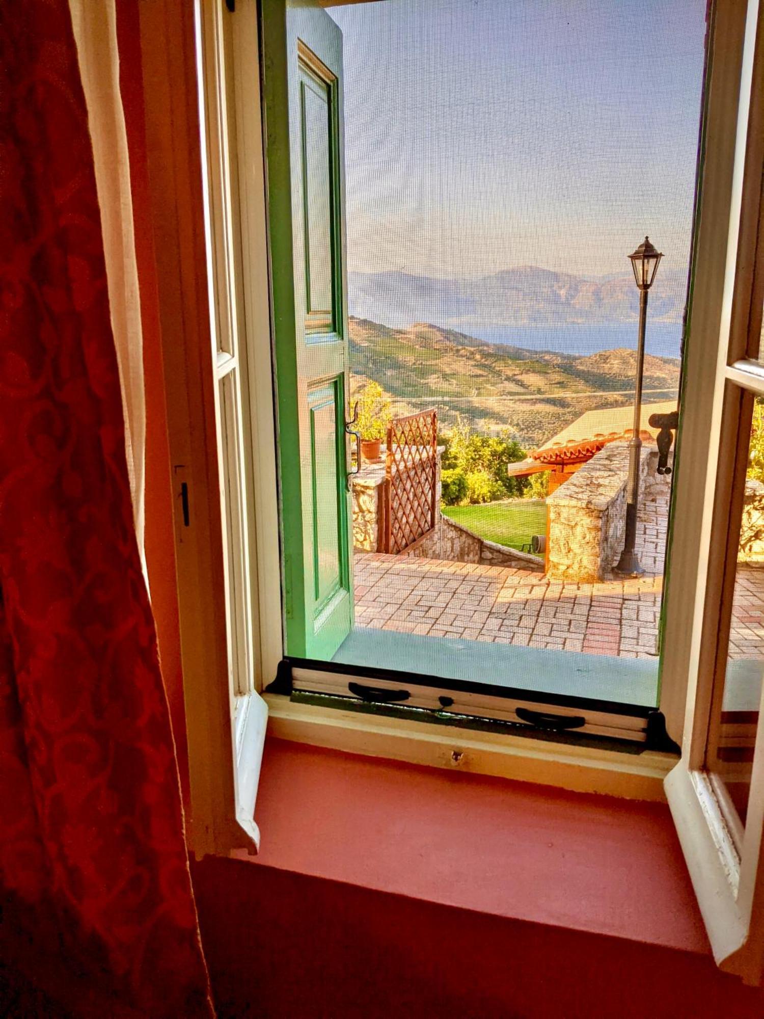 Gerofotis Traditional Guesthouse Est 1892 - Close To Aigio, Akoli, Selianitika Lákka Extérieur photo